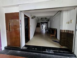 Beach Road (D7), Retail #530467371